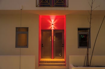 romeo hotel adults only
