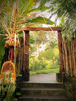 sunset shade villa