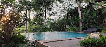 Sunset Shade Villa,,3 star