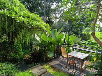 sunset shade villa