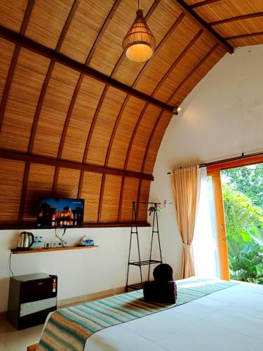 sunset shade villa