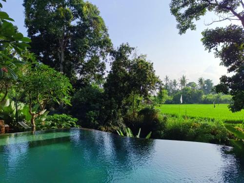 sunset shade villa