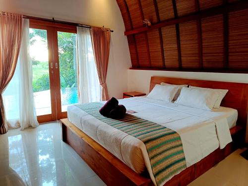sunset shade villa