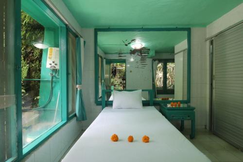 belvilla padma legian resort near monkey forestnearubud palace