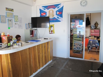 Seashore Beach Resort,Mindoro>>Maricaban Island,3 star