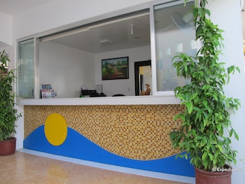 Seashore Beach Resort,Mindoro>>Maricaban Island,3 star