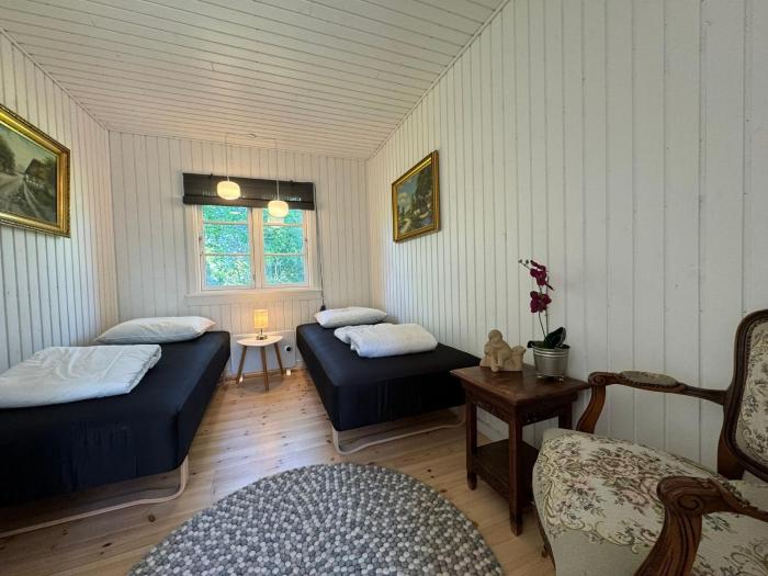 big renovated cottage with soul and love