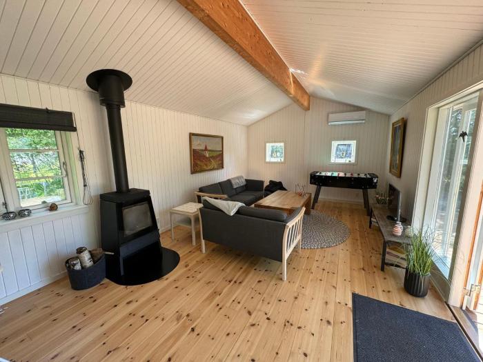 big renovated cottage with soul and love