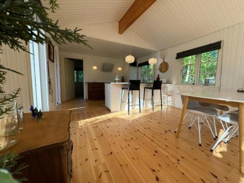 big renovated cottage with soul and love