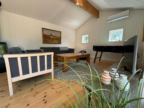 big renovated cottage with soul and love