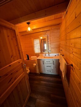 Terrawoods Resort Muskoka,,2 star