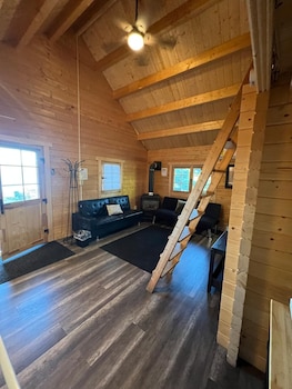 Terrawoods Resort Muskoka,,2 star