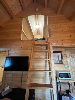 Terrawoods Resort Muskoka,,2 star