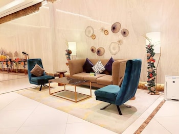 Mactan Newton Condo With Pool Access,,4 star