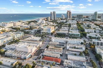 charming large studio near ocean dr south beach