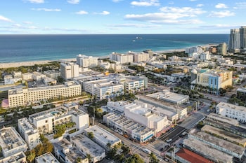 charming large studio near ocean dr south beach