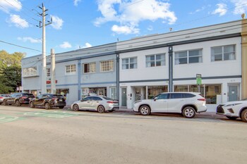 charming large studio near ocean dr south beach