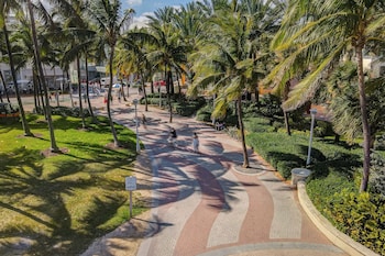 charming large studio near ocean dr south beach