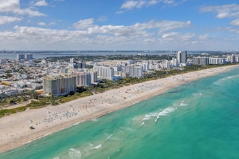 charming large studio near ocean dr south beach