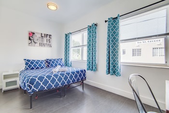 charming large studio near ocean dr south beach