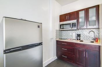 charming large studio near ocean dr south beach