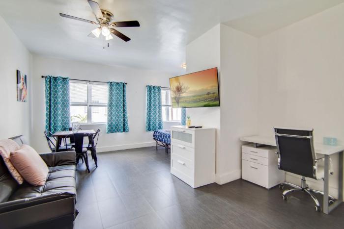 charming large studio near ocean dr south beach
