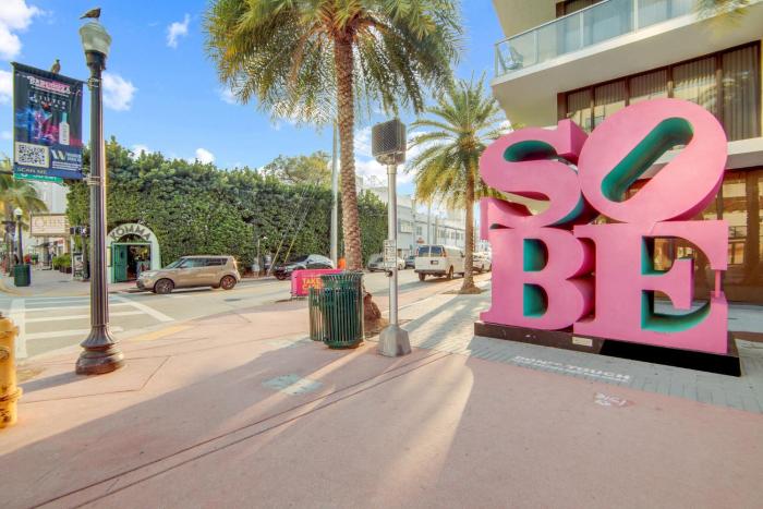 charming large studio near ocean dr south beach
