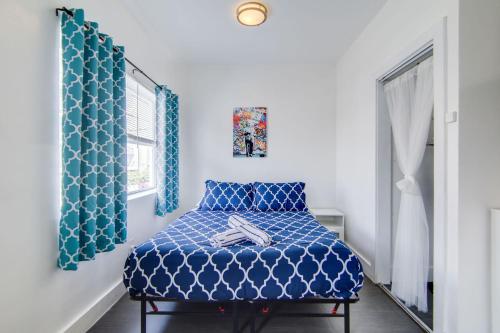 charming large studio near ocean dr south beach