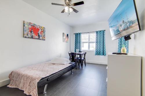 charming large studio near ocean dr south beach