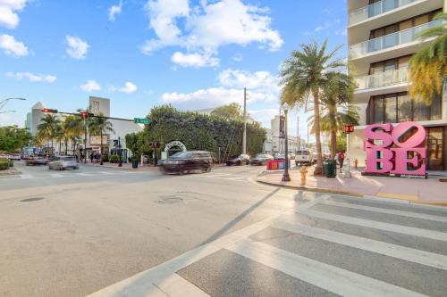 charming large studio near ocean dr south beach
