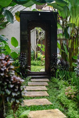 tjendana kanaka jungle resort ubud