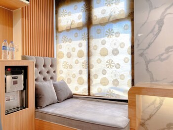 Minimalist Look Studio Room Pollux Chadstone Apartment,,3 star