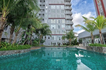 Comfort Studio Apartment Vida View Makassar,,3 star