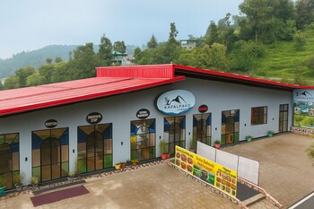 Kafal Pako Resort – Himalayan View Resort In Mukteshwar,,3 star