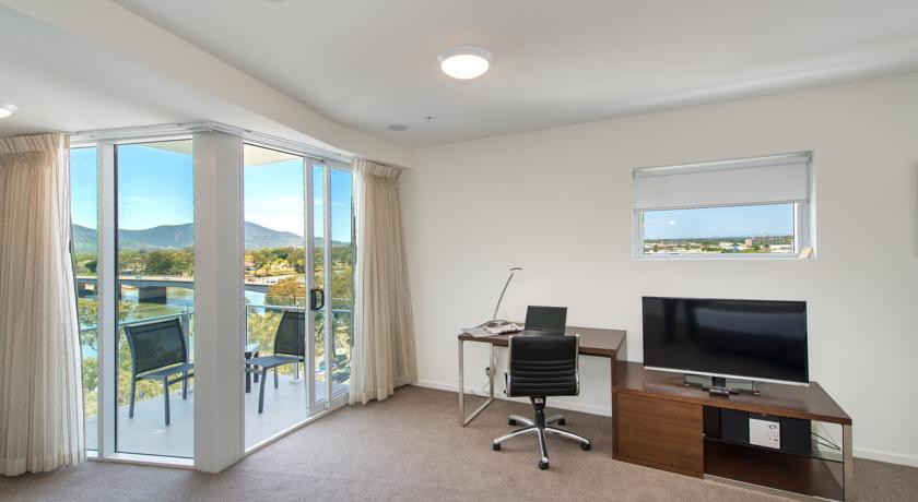 empire apartment hotel
