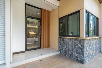 Maiiam Guesthouse Patong,,3 star