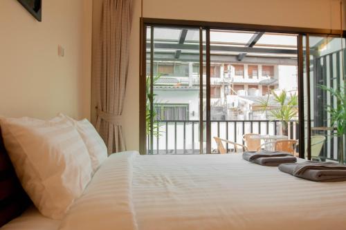 maiiam guesthouse patong
