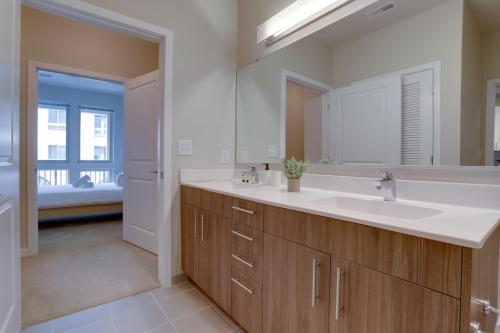 comfort apartments near capitol city