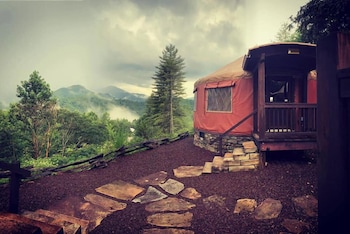 sky ridge yurts