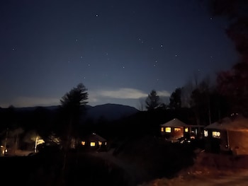 Sky Ridge Yurts,,4 star