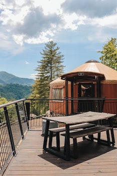 sky ridge yurts