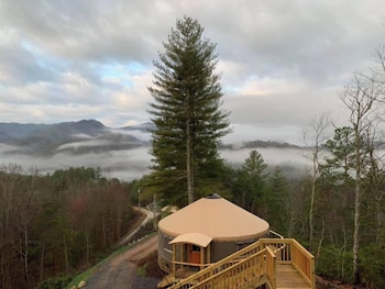 sky ridge yurts