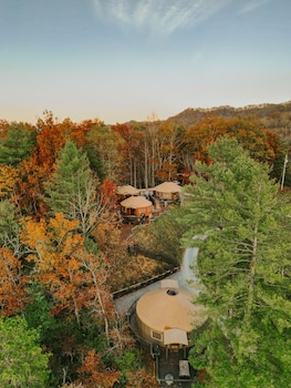 Sky Ridge Yurts,,4 star