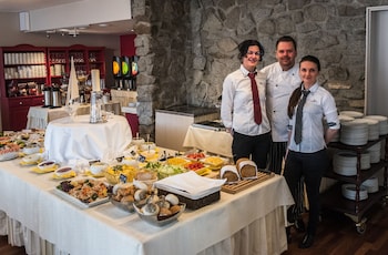 dolmsundet hotell hitra