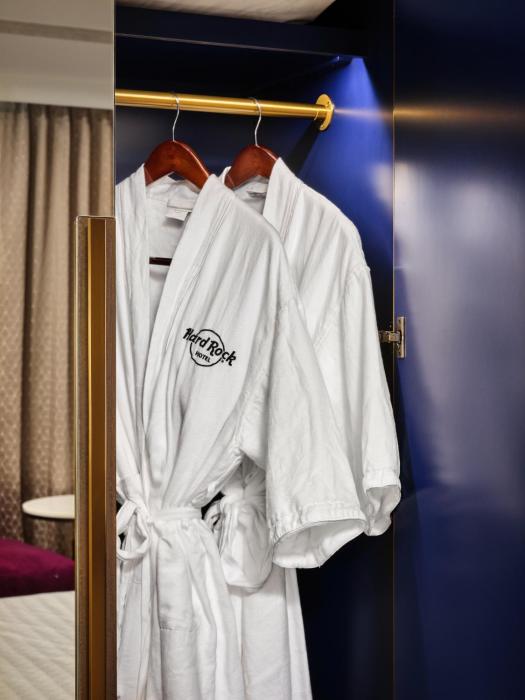 hard rock hotel and casino ottawa
