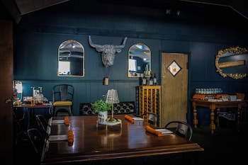 Fall River Hotel And Grazerz Restaurant,,2 star