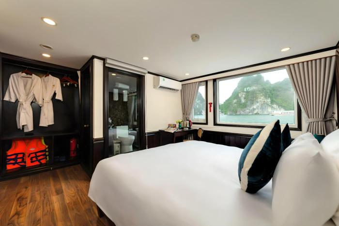 amanda cruise ha long bay