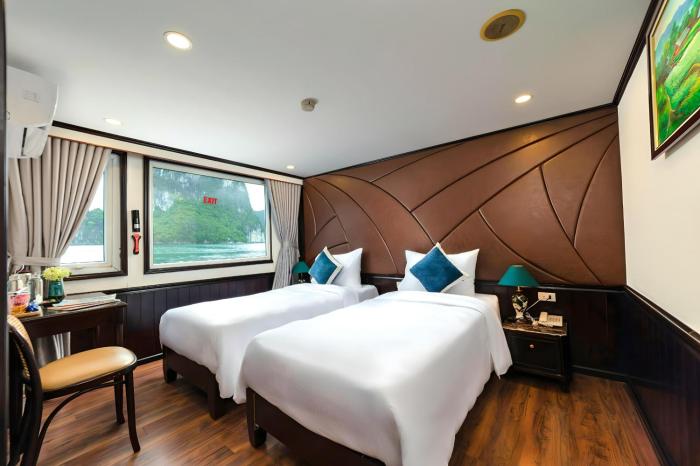 amanda cruise ha long bay