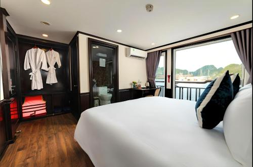 amanda cruise ha long bay