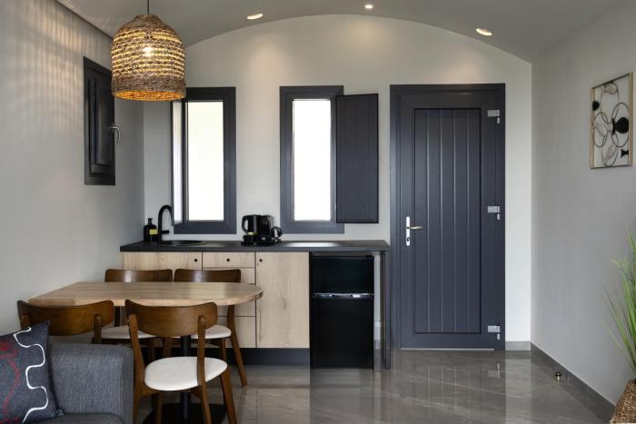 kudos suites firostefani